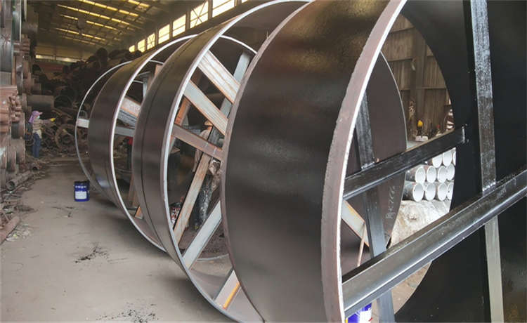 鋼頂管加工廠家，打樁鋼護(hù)筒廠家，1650mm螺旋鋼管，400mm螺旋管
