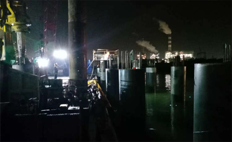 1000-20厚鋼立柱加工廠家，崇左DN400mm螺旋管，426螺旋焊管，大型螺旋鋼管廠家質(zhì)量可靠
